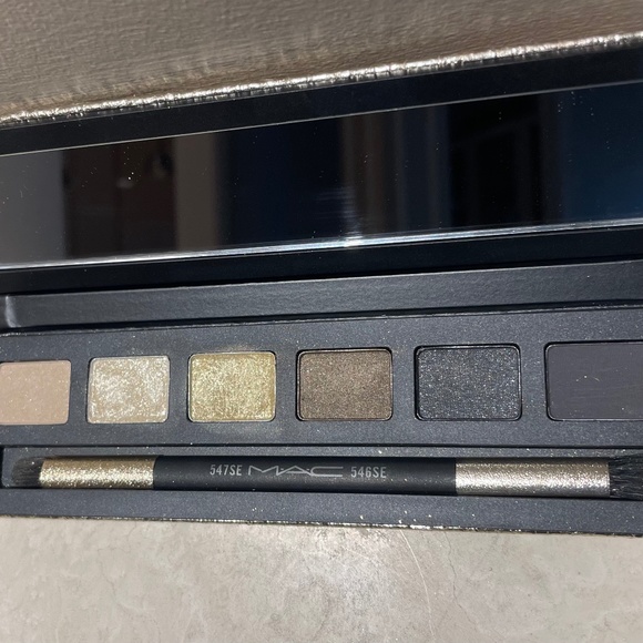 MAC Snow Ball EyeShadow Compact Rose Palette 6 Limited Edition Full-size - Picture 2 of 4